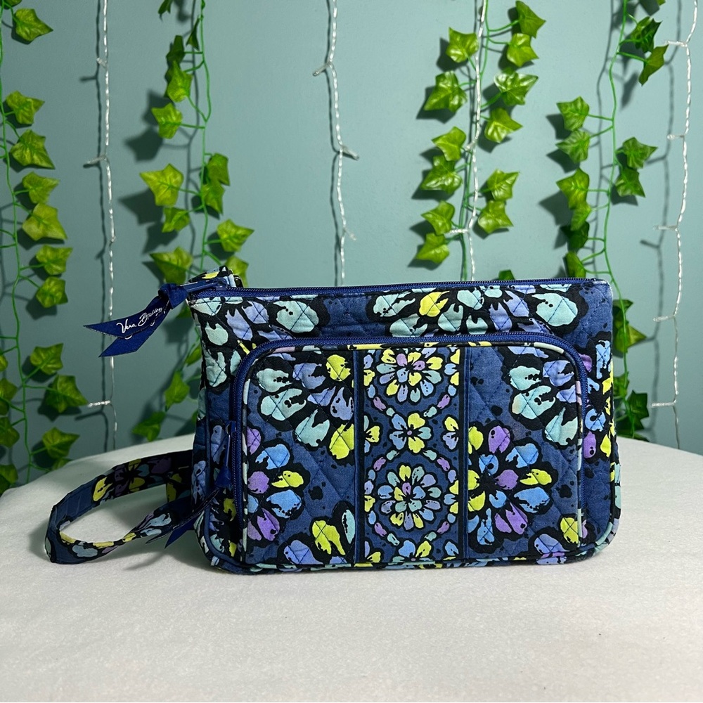 VERA BRADLEY CROSS BODY